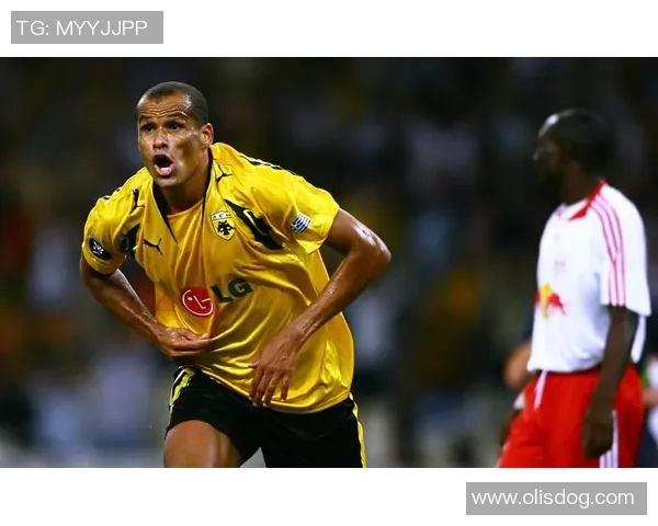 《足坛诗意:足球巨星的绿茵梦与不朽传奇》 《足坛诗意:足球巨星的绿茵梦与不朽传奇》